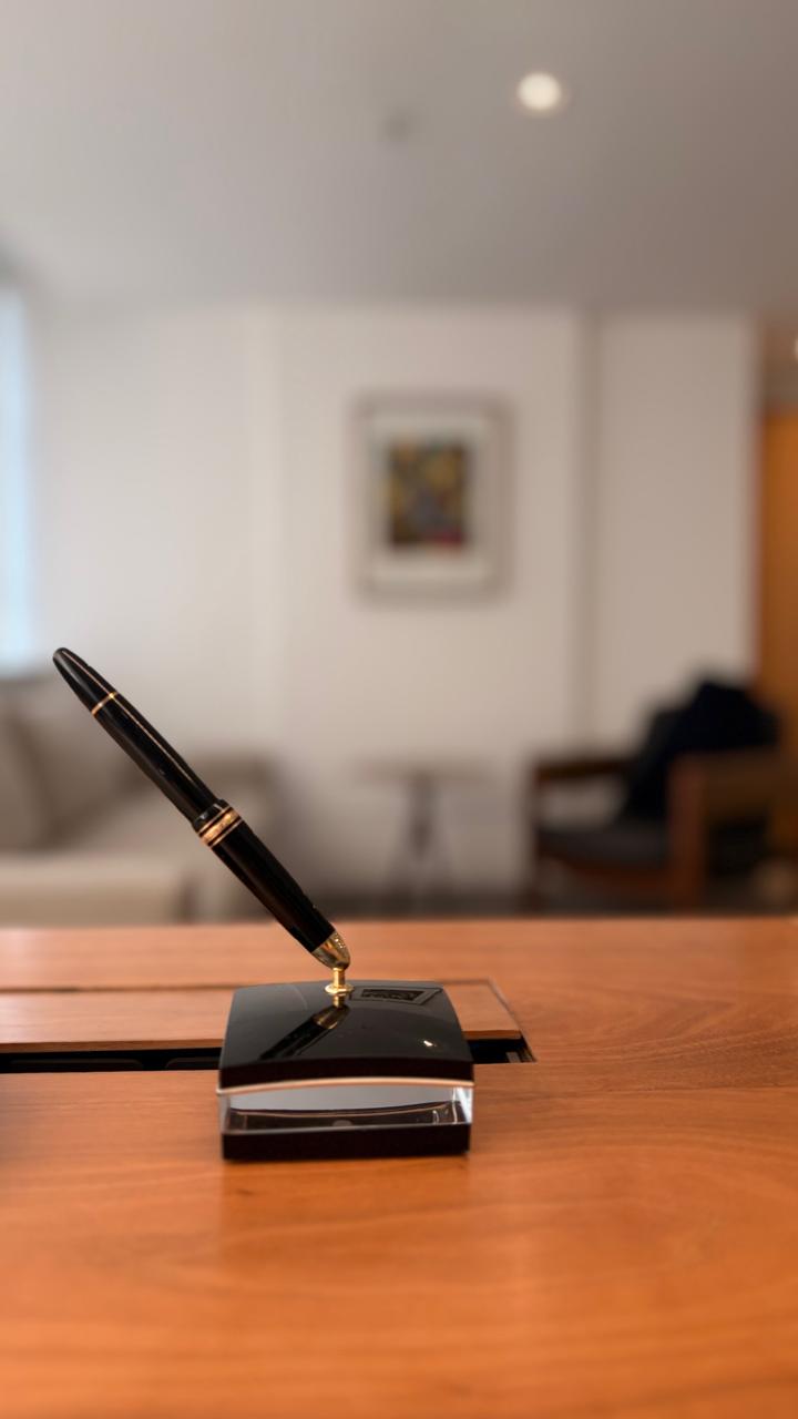Mesa de advocacia sofisticada